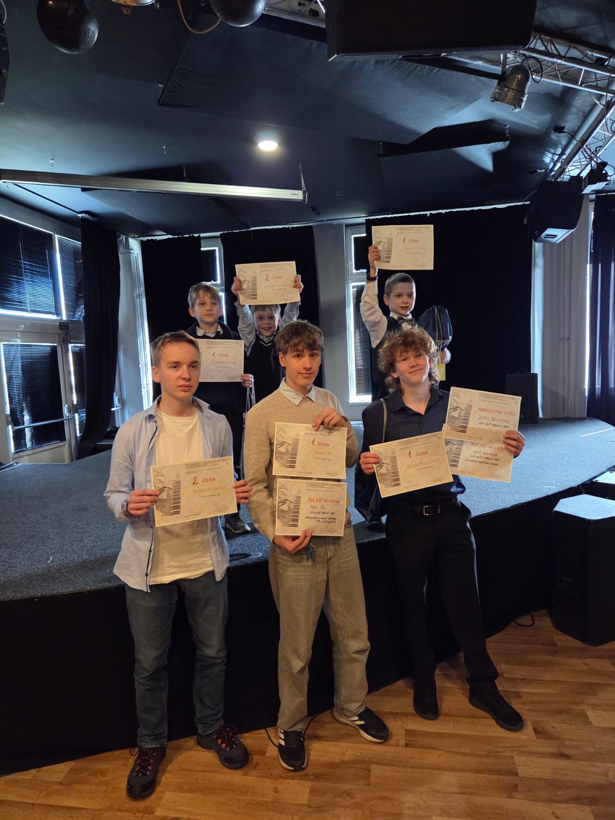 98409058 7ca2 4c68 8146 64b0a14ec46b